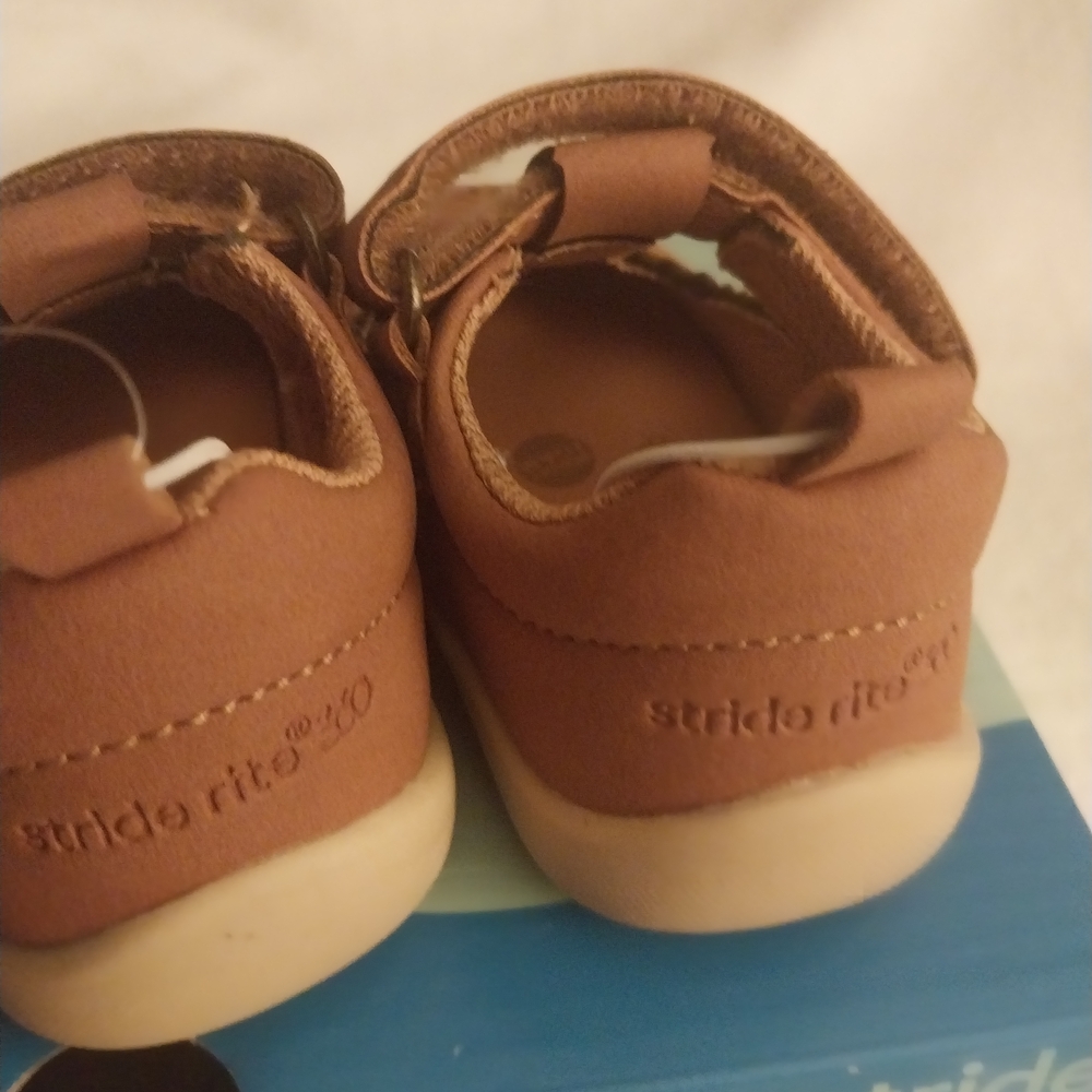Stride Rite 360 Brown Mary Jane Shoes with Floral Cutouts - Picture 2 of 3